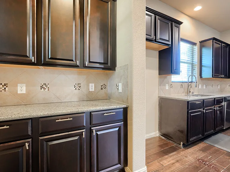 12372 Payne St — Photo 14