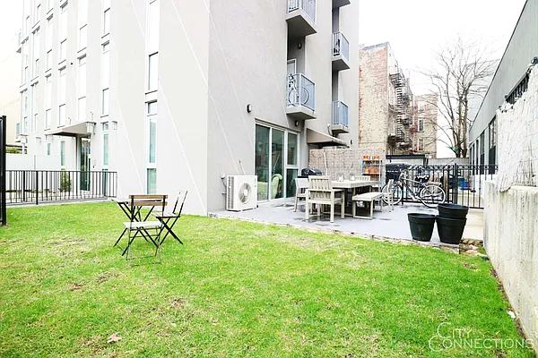 Rented by City Connections Realty | media 11