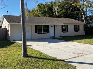607 Ridge Pl, Tavares, FL 32778