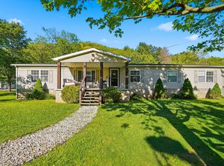 5728 Cranes Nest Rd, Coeburn, VA 24230
