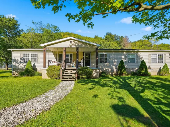 5728 Cranes Nest Rd, Coeburn, VA 24230