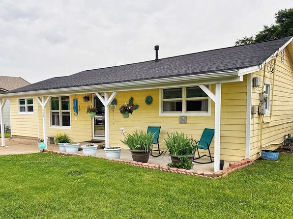 337 S Dobson St, Burleson, TX 76028