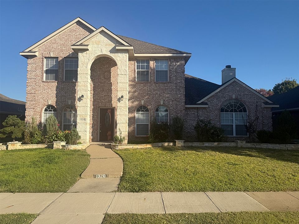 1st image of 1320 Canterbury Dr