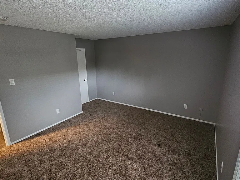 Providence House Apartments — Photo 6