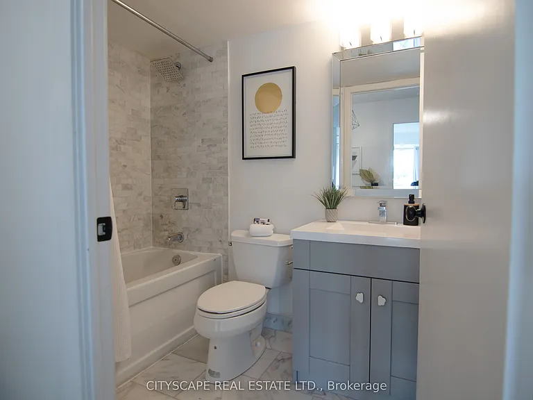 231 Fort York Blvd #322 — Photo 9