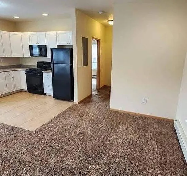 802 3rd St SW — Photo 4