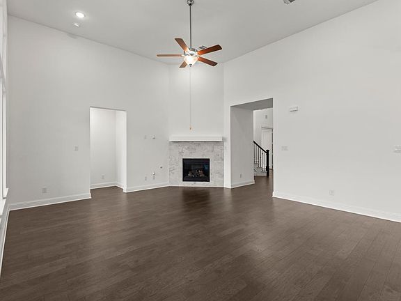 3rd image of 2817 Dunbar Dr