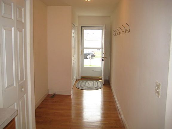2nd image of 1522 Scarlett Way