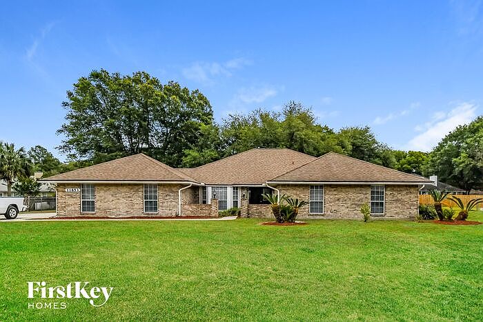 1st image of 11853 Leafdale Cir W