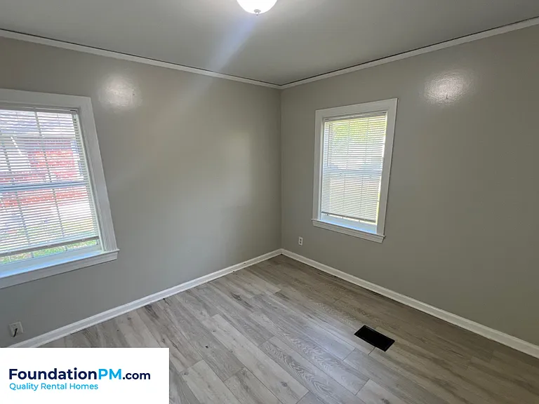 1847 Driftwood Ave — Photo 10