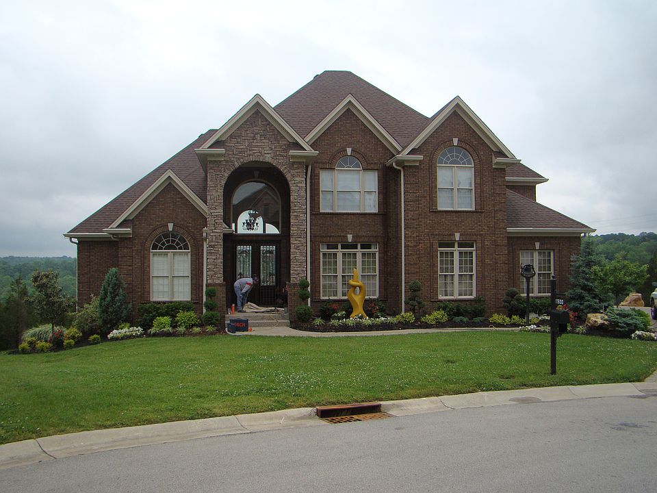 2nd image of 11600 Oak Pine Ct