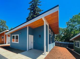 114 SE 106th Ave UNIT B, Portland, OR 97216