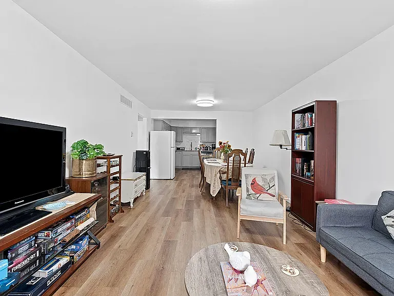 305-307 Hightower Rd #2 — Photo 2