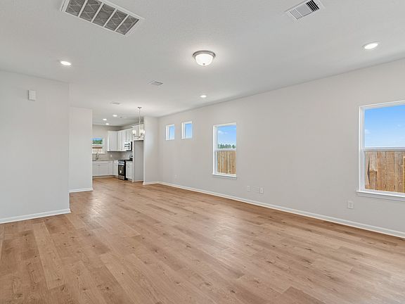 Sample floor plan image for illustration upgrades, options, and colors may vary.