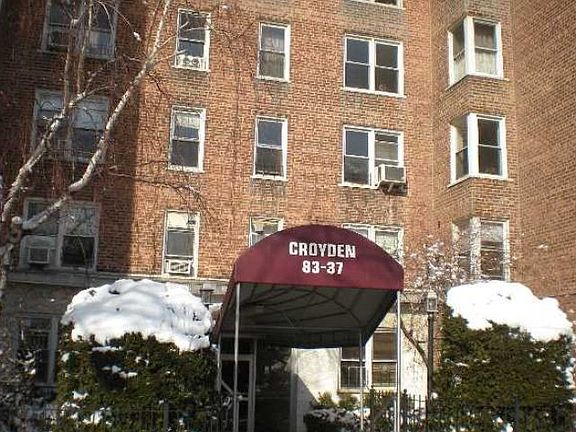 2nd image of 8337 St James Ave APT 5A