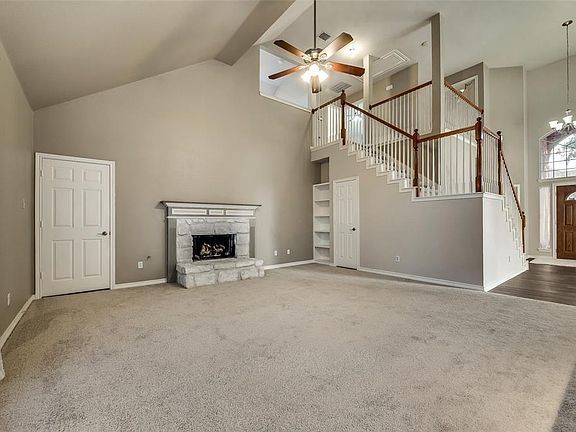 4th image of 2700 Meadow Green Dr