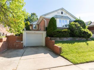 50-11 228th St, Oakland Gardens, NY 11364