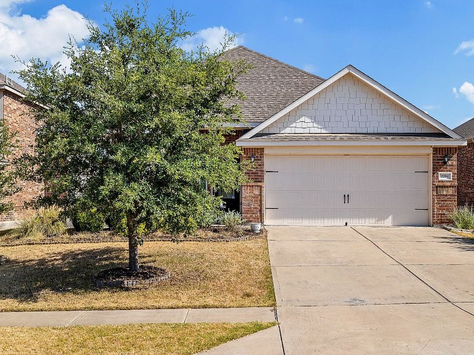 1st image of 2204 Sable Wood Dr