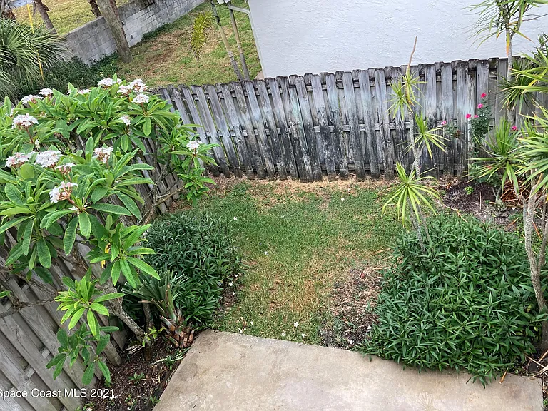 2003 N Shannon Ave — Photo 11