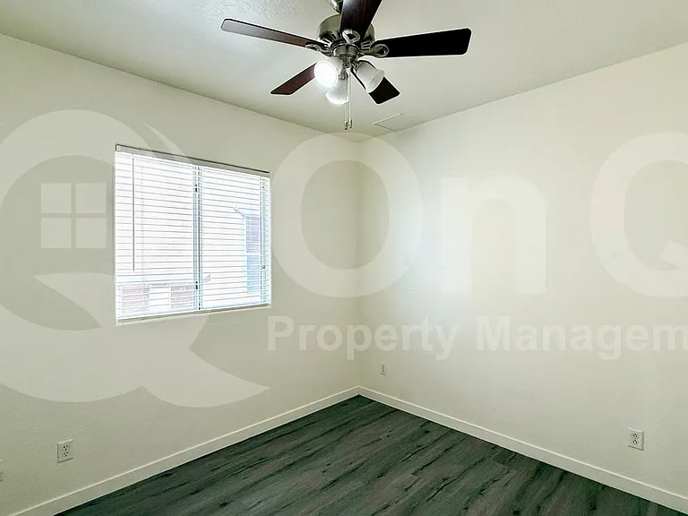 1195 E Gail Dr — Photo 23