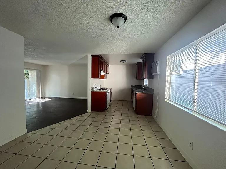 1485 N Garfield Ave — Photo 3