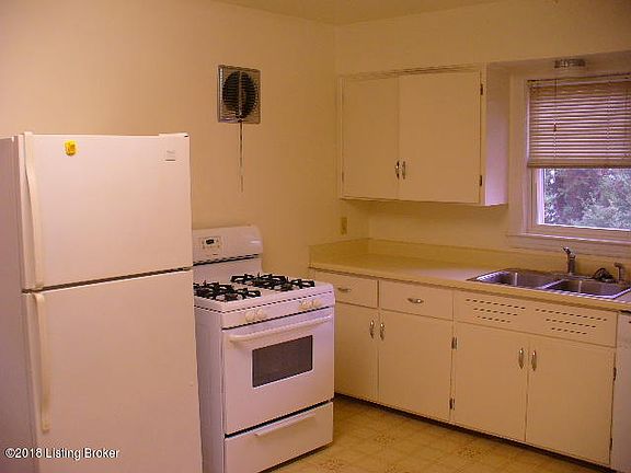 4th image of 1884 Richmond Dr
