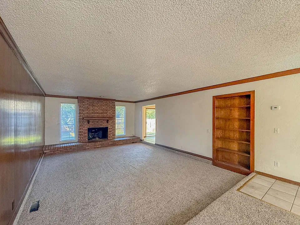 7223 Edenborough Dr