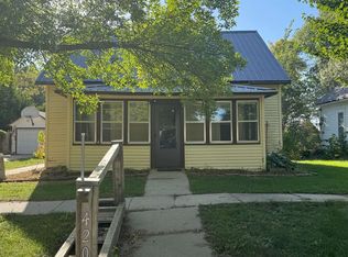420 N Madison St, Brainard, NE 68626
