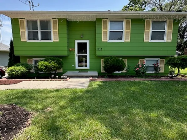 1529 E 17th Ct, Des Moines, IA 50316