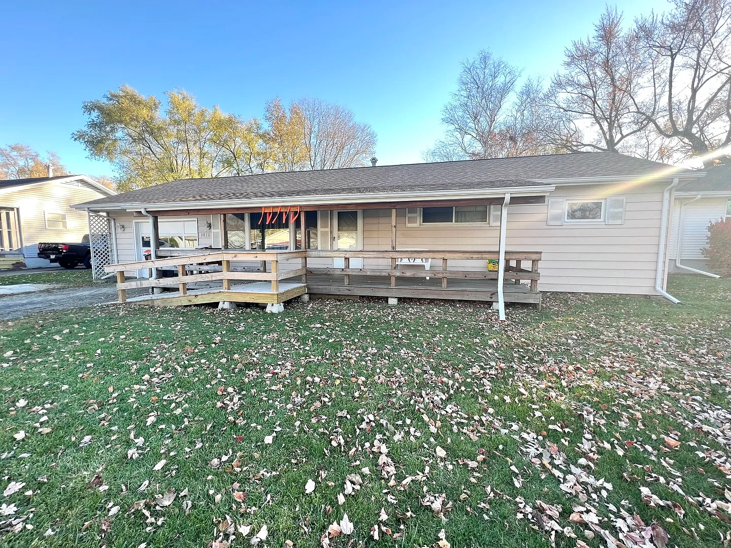 1036 Englewood Dr photo 1
