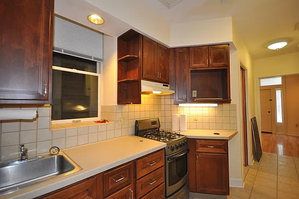 Rented by Corcoran | media 52