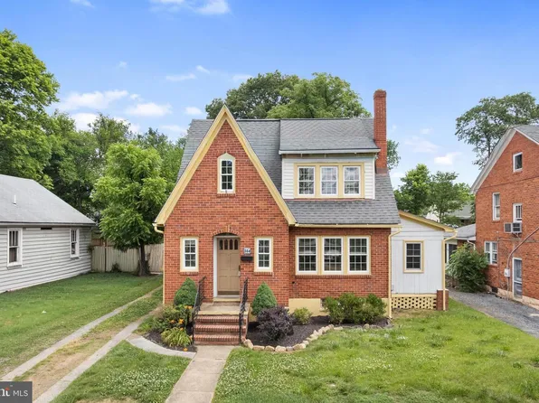 564 Orchard St, Strasburg, VA 22657