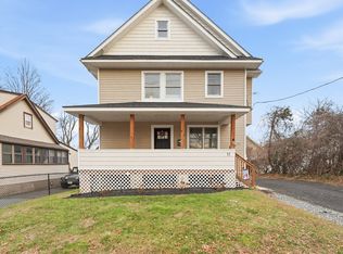 11 Island Rd, Mahwah, NJ 07430