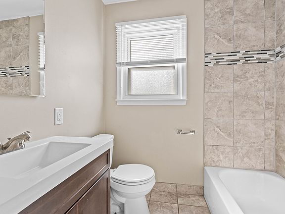 5th image of 739 Park Pl