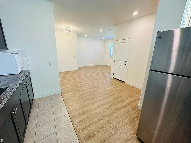10964 Roble St #2 — Photo 10