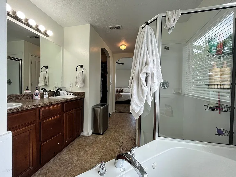 2049 S Meadow Marsh Dr — Photo 10