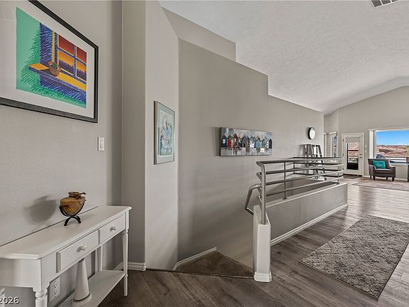 5th image of 744 Pinnacle Ct