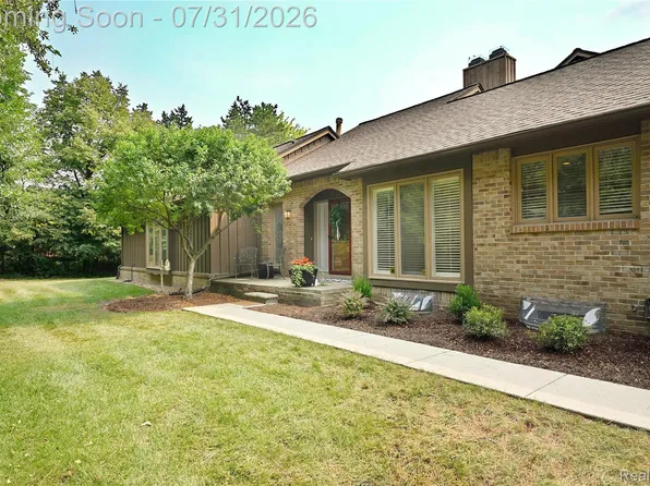 23930 Greenglen Ct, Franklin, MI 48025