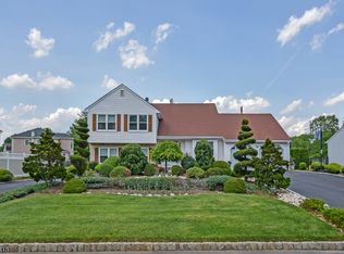 39 Dartmoor Rd, East Hanover, NJ 07936