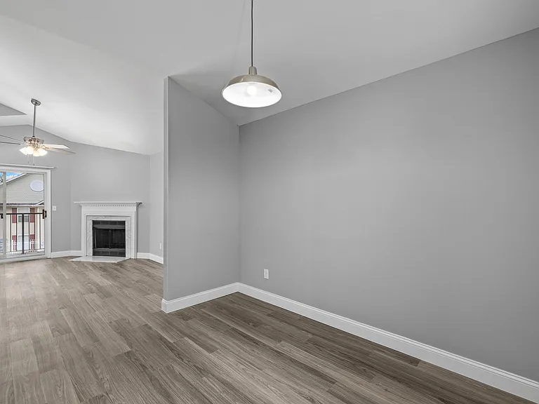 913 Carriage Circle Ln #1 — Photo 12