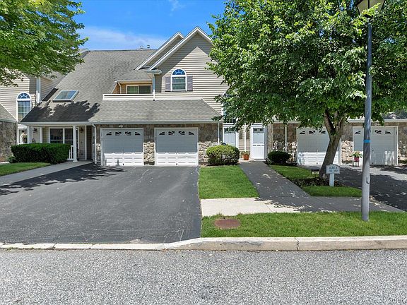 4th image of 160 Christine Drive