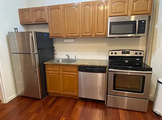 Rented by REAL New York | media 9