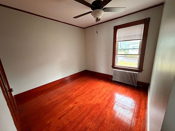 3rd image of 82 Androscoggin Ave APT 2