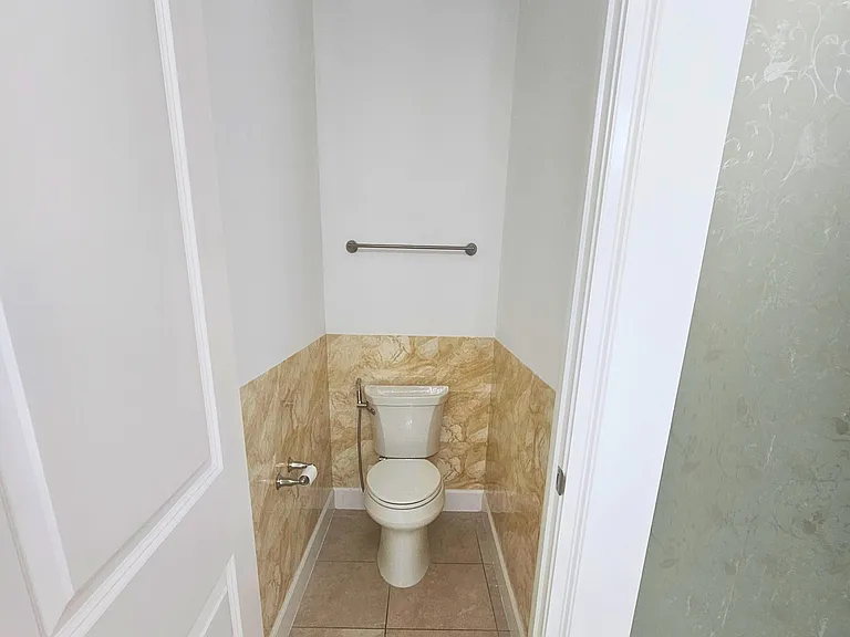 6235 W Fallsgrove Ln — Photo 24