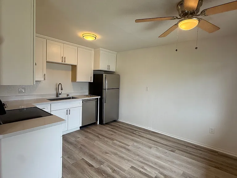Fair Oaks Garden Apartments — Photo 2