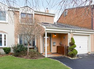 44 Marc Ct, Bay Shore, NY 11706