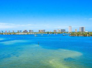 2640 Lake Shore Dr UNIT 711, Riviera Beach, FL 33404