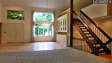 2nd image of 424 Bramble Ln