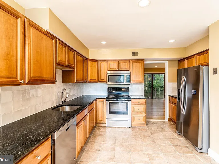 3134 Delburne Ct — Photo 3