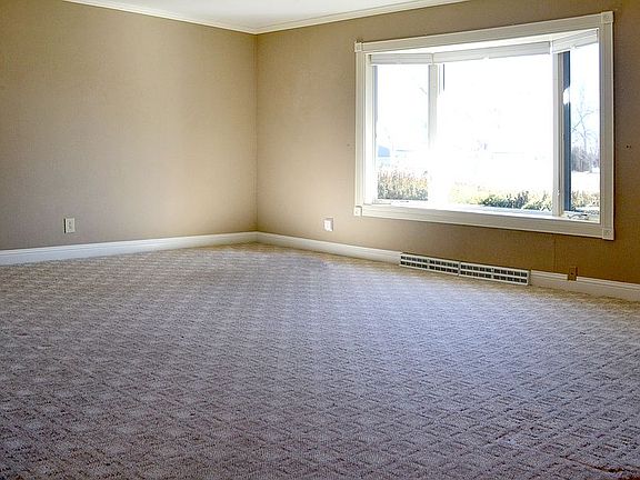 Living Room w/Bay window